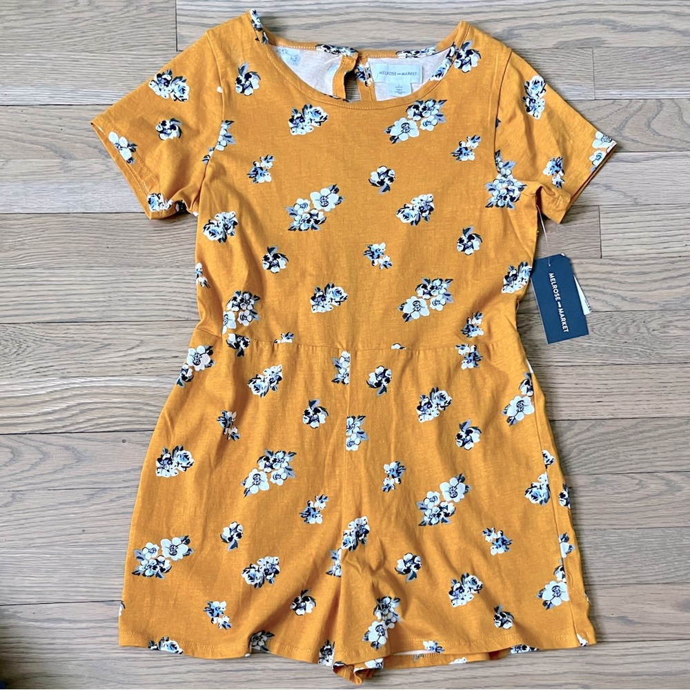 NWT Melrose and Market Kids' Floral Print Open Back Romper. Size L (10-12).